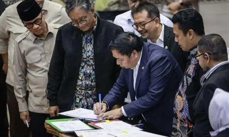 Pengesahan Hukum Positif proses penandatanganan undang-undang oleh presiden