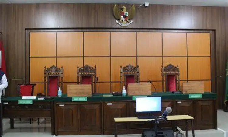 Suasana ruang sidang pengadilan sebagai tempat pelaksanaan hukum formal