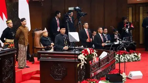 Pidato Kenegaraan Presiden Presiden berpidato di gedung DPR/MPR