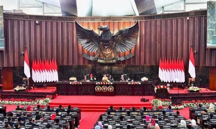 Konvensi Ketatanegaraan Sidang paripurna sebagai bentuk konvensi ketatanegaraan