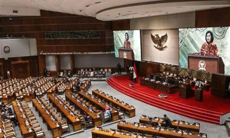 suasana sidang paripurna dpr ri