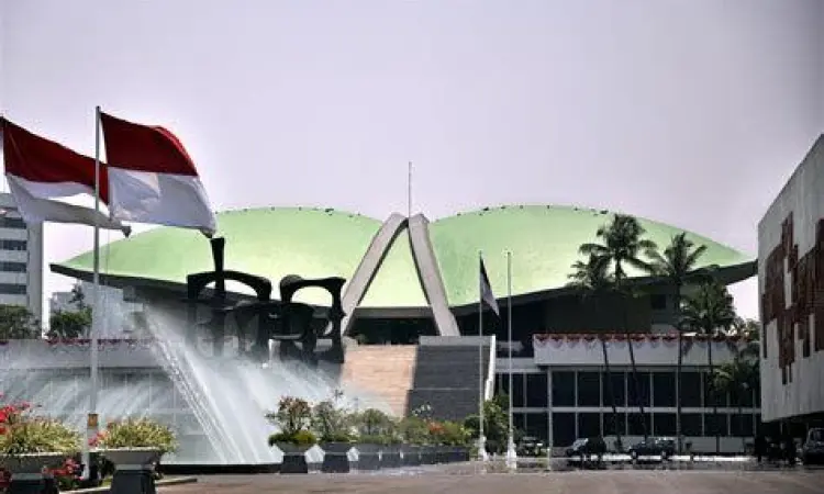 Gedung DPR RI sebagai simbol check and balances