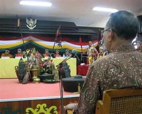 Praktik Hukum Adat Prosesi hukum tidak tertulis dalam masyarakat adat