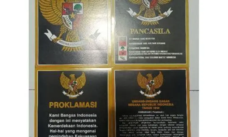 Pancasila dan Sistem Hukum Ilustrasi Pancasila sebagai sumber hukum tertinggi