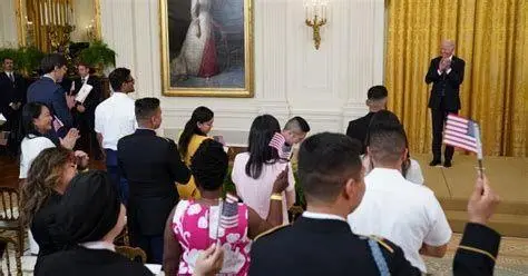 Naturalisasi Hukum Proses pengambilan sumpah kewarganegaraan