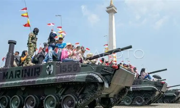 Sishankamrata Indonesia Sinergi TNI dan Rakyat dalam Sistem Pertahanan Semesta