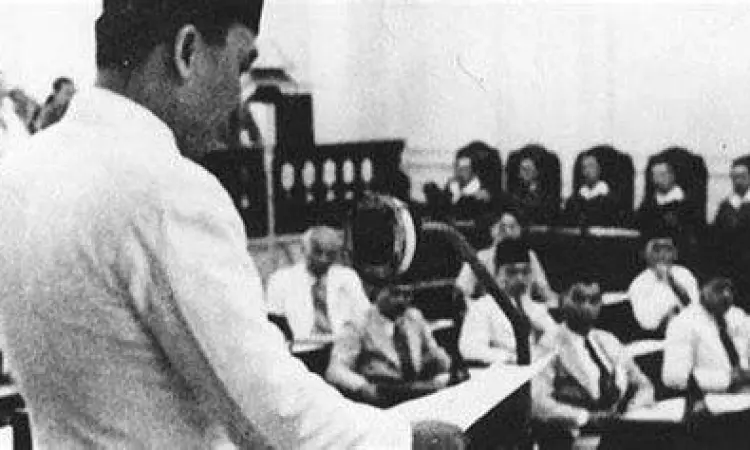 Sidang PPKI Suasana sidang PPKI tahun 1945