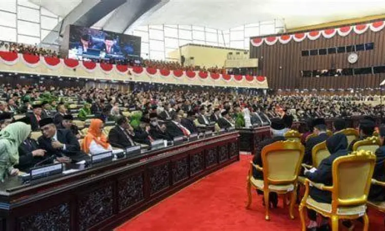 Suasana sidang di gedung DPR sebagai representasi pemerintahan