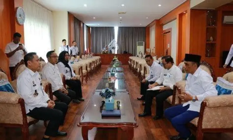 Kegiatan sosialisasi hukum kepada masyarakat Indonesia