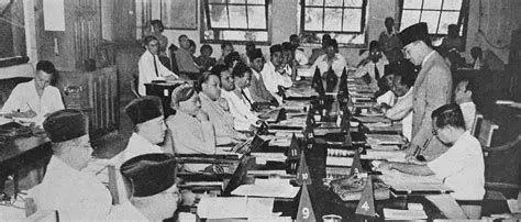 UUD 1945 Dasar Negara Naskah asli UUD 1945 sebagai sumber hukum tertinggi