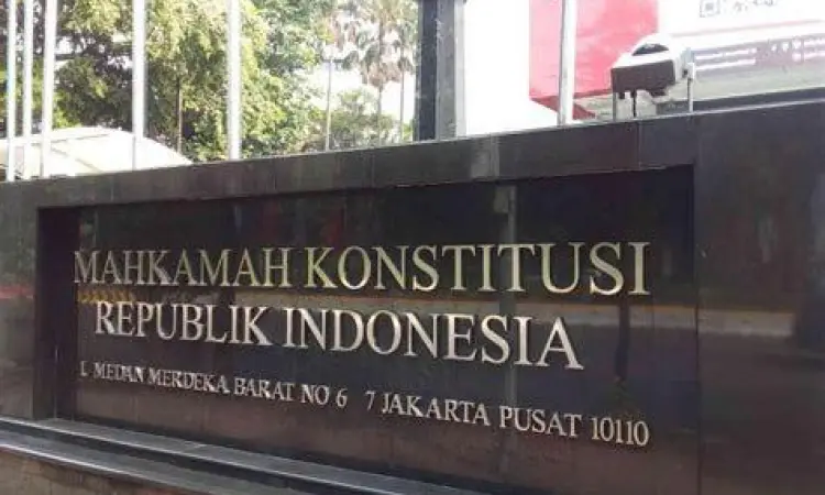 Naskah UUD 1945 sebagai dasar hukum hak asasi
