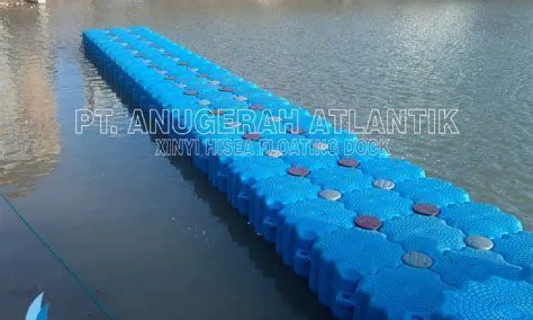 Struktur Jembatan Ponton Jembatan ponton terapung di atas sungai