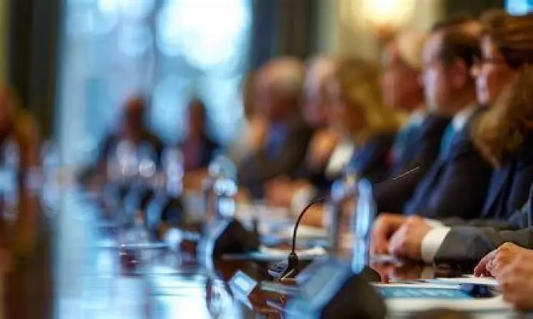 Implementasi Kebijakan Rapat kebijakan ekonomi pemerintahan