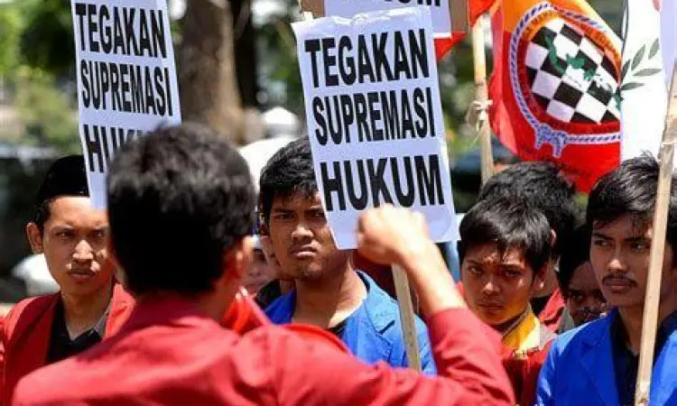 Simbol Keadilan Simbol supremasi hukum di pengadilan