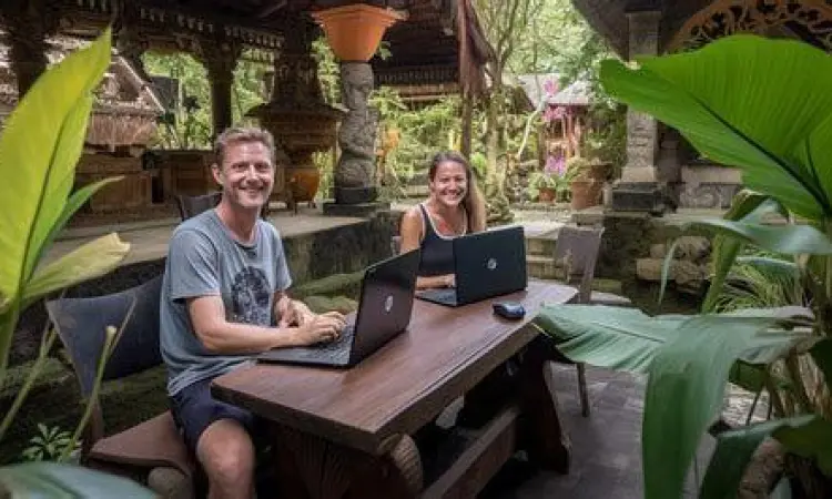 Fenomena Digital Nomad Warga negara asing bekerja secara remote di Indonesia