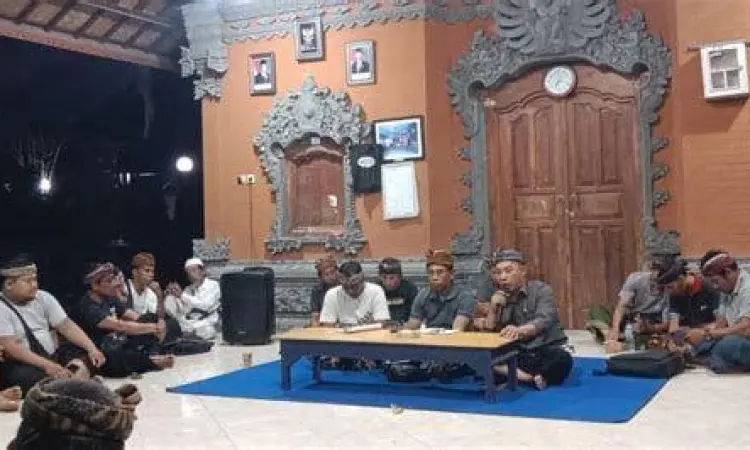 Rapat Banjar Adat Bali