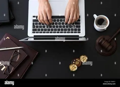 Riset Hukum Digital Pengacara melakukan riset hukum digital