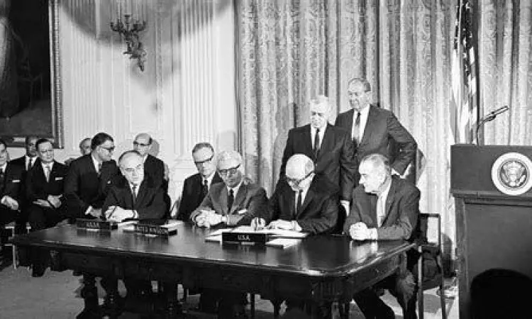 Penandatanganan traktat internasional