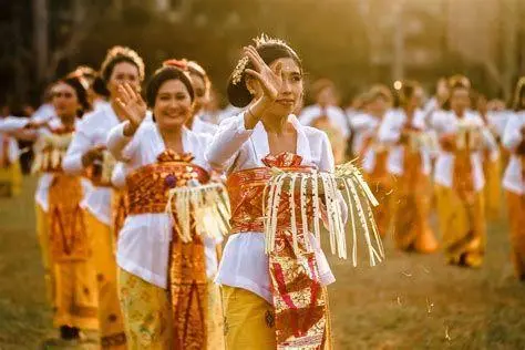 Keanekaragaman Budaya Adat Masyarakat adat Indonesia dalam upacara tradisional