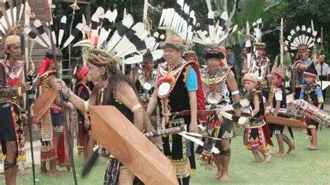 Ritual Adat Dayak Upacara adat suku Dayak di Kalimantan