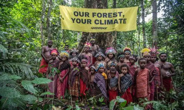 Masyarakat adat mengelola hutan ulayat