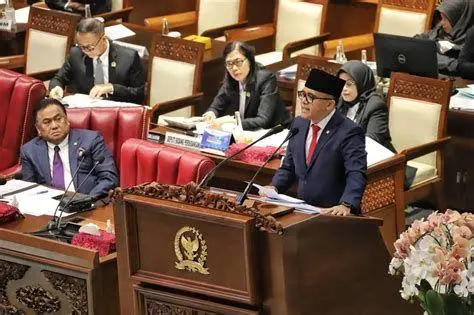 Rapat Anggaran DPR Rapat Paripurna DPR membahas APBN