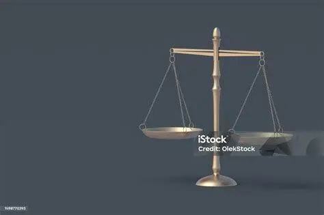 Timbangan Keadilan Keadilan dalam analisis yuridis prostitusi online